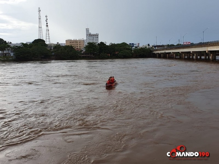 Homem entra em rio e desaparece em Ji-Paraná