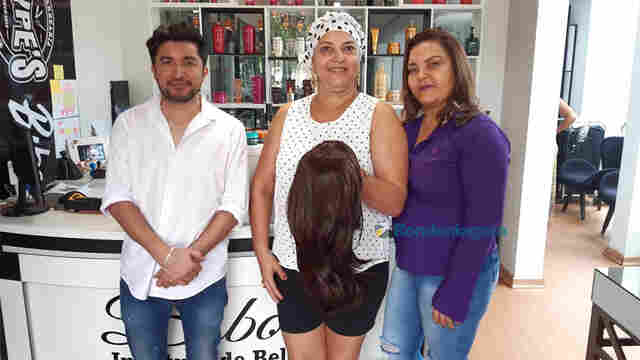 Empresária que doa perucas para pacientes fala de gratidão em proporcionar momentos felizes
