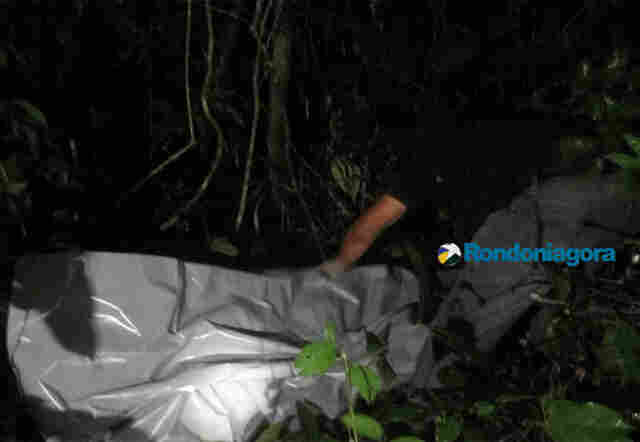 Corpo de homem com rosto desfigurado é encontrado em mata