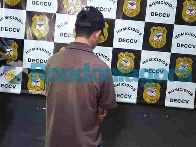 Envolvido em assassinato por causa de ciúmes se apresenta na Capital