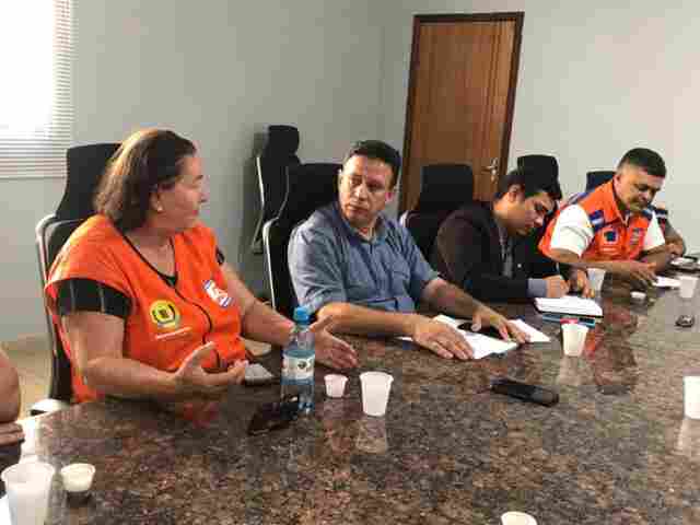 Vereador Edésio Fernandes discute desocupação de áreas de risco