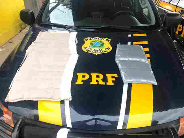 Passageiro de ônibus é preso com mais de 5 quilos de droga