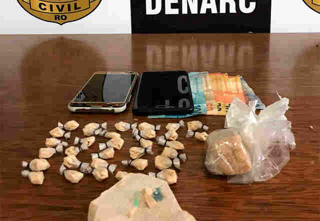 Mãe e filho são presos com drogas em assentamento; traficante dizia que Polícia nunca iria chegar lá