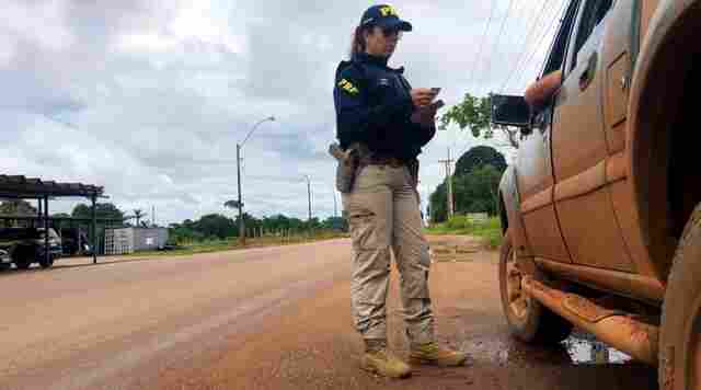 Em menos de 6 horas, PRF prende 2 motoristas por embriaguez ao volante