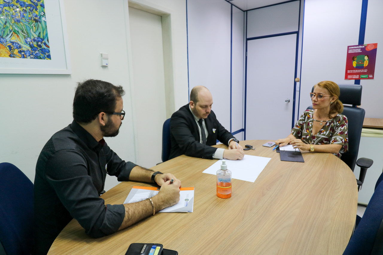 Coronavírus: MP recomenda a estabelecimentos comerciais limitação de vendas de álcool em gel por consumidor