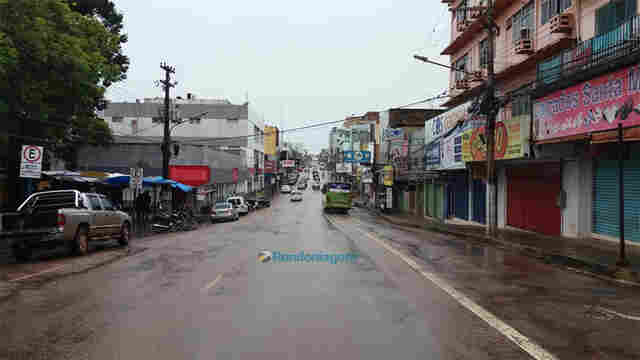 Vídeo: Lojas da 7 de Setembro fecham, mas comércio da Zona Leste ainda resiste após proibições do Governo