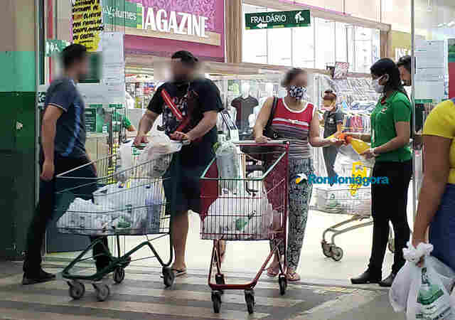 Rede de supermercados anuncia que só clientes com máscaras poderão entrar a partir desta quarta