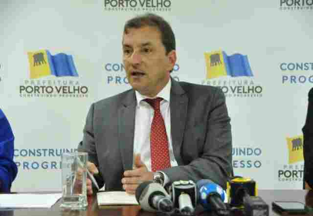 Coronavírus: Prefeito Hildon mantém comércio fechado até o dia 23 de abril