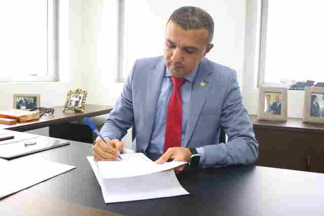 Deputado Alex Silva indica que crimes contra o consumidor sejam registrados por meio da Delegacia Eletrônica