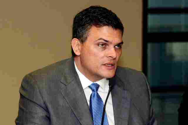 Empresário curado da doença e mulher contaminada em aniversário da filha alertam contra o perigo de aglomerações