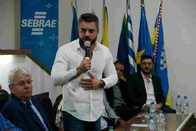 Prefeito de Ariquemes anuncia que não sai a reeleição