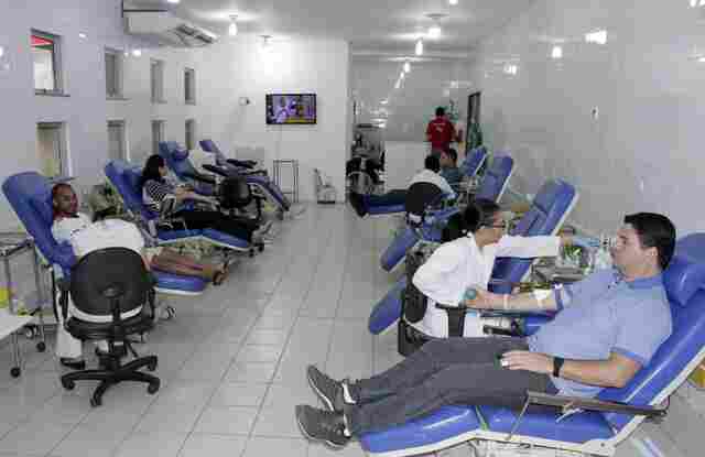 Com estoque de sangue baixo, Fhemeron convoca doadores na capital