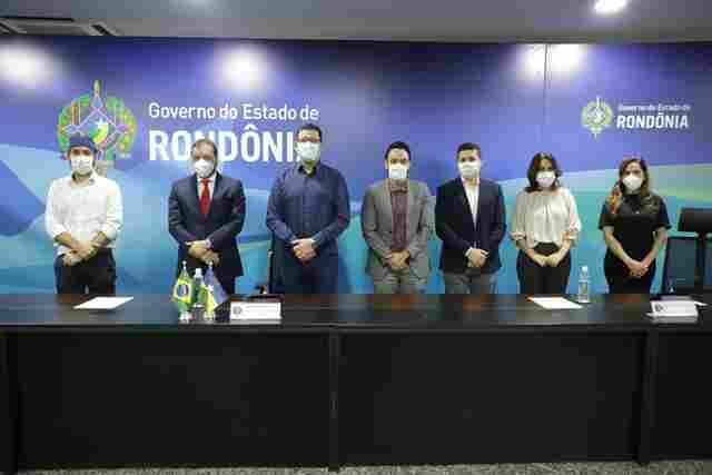 Prefeito e governador discutem medidas de combate ao Coronavírus na Capital