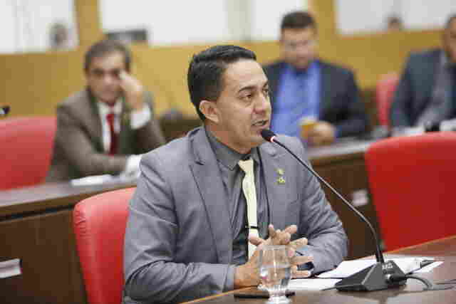 Projeto de lei do deputado Eyder Brasil obriga hospitais a denunciarem maus tratos à criança e adolescente