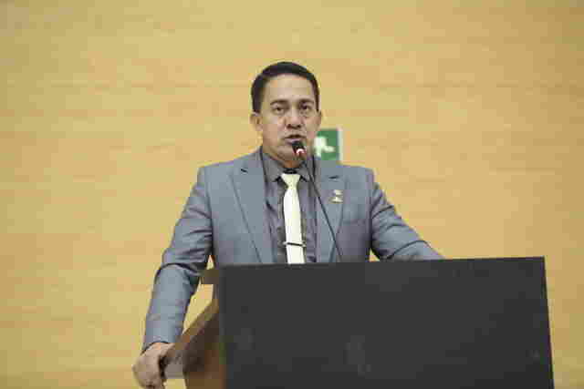 Líder do governo quer vagas em hotéis para servidores da saúde