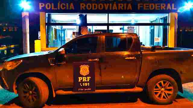 Veículo roubado na Bahia é recuperado em Rondônia; motorista é preso pela PRF