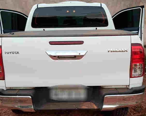 Dois veículos roubados são recuperados em ação da especializada em furtos e roubos