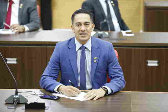 Deputado Eyder Brasil vota favorável e servidores da saúde e segurança pública expostos ao coronavírus serão indenizados