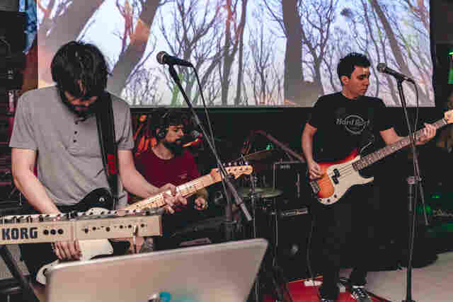 Banda Wari apresenta novos trabalhos em live de quarentena na terça-feira