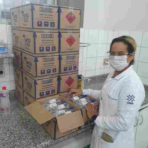 Unir anuncia que está produzindo 5 mil litros de álcool em gel para enfrentamento da pandemia