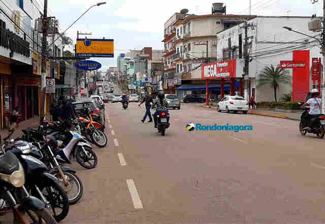 Shopping e restaurantes podem funcionar, mas bares ainda não; confira o que pode abrir na Capital