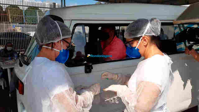 Governo realiza 1.500 testes rápidos em drive-thru neste sábado