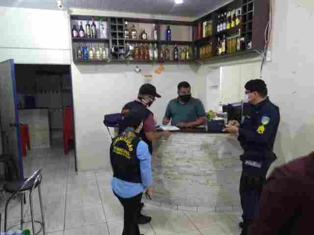 Prefeitura interdita 13 estabelecimentos que descumpriram decreto do Governo