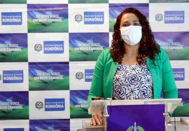 Primeira-dama testa positivo para Coronavírus e governador também entra em quarentena