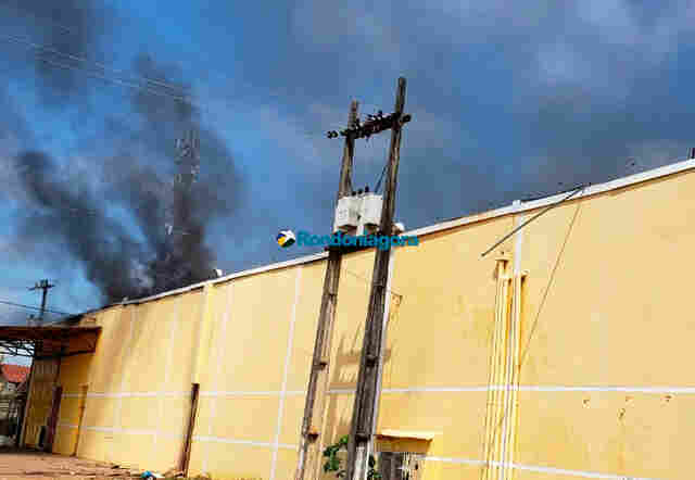 Vídeo: Incêndio destrói parte do prédio do antigo supermercado Gonçalves em Porto Velho