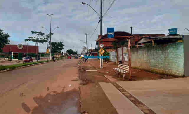 Trabalhadores seguem com greve no transporte coletivo