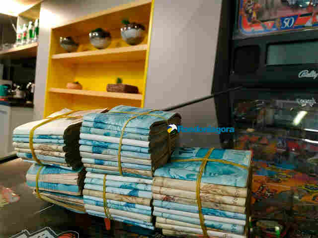 Operação envolvendo oficiais da PM: Empresário consegue fugir, mas Polícia encontra R$ 500 mil em dinheiro