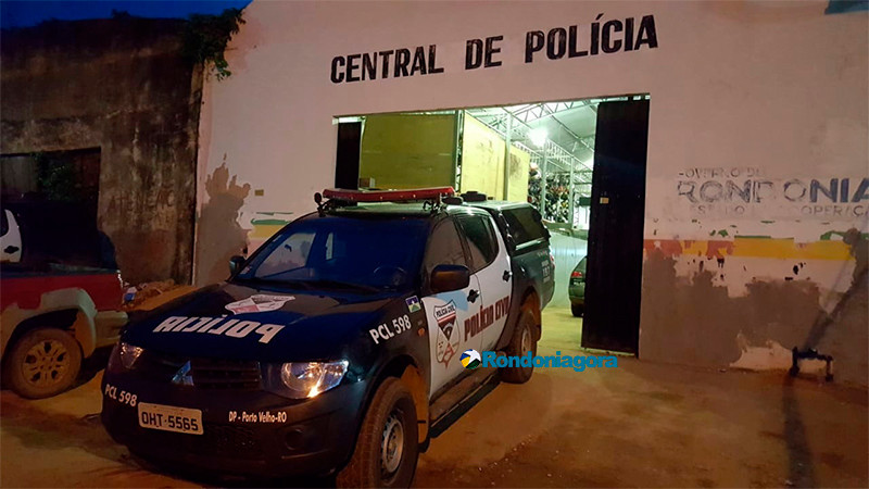 Adolescente é detido após roubar casal