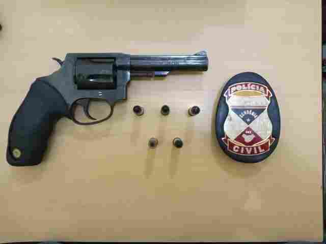 Polícia Civil prende líder de facção em Candeias do Jamari