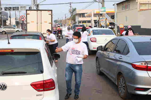 Deputado Alex Silva promove pit stop de conscientização contra a violência doméstica na capital.