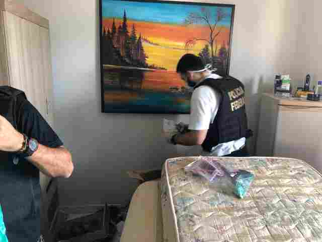 PF cumpre mandado para investigar denúncia de venda de diamantes pela Internet