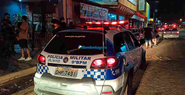 Operação fecha bares e impõe regras no Espaço Alternativo