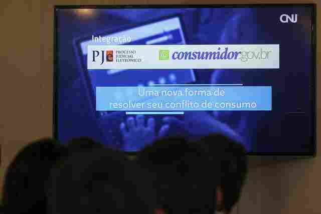 Código de Defesa do Consumidor faz 30 anos; compras online crescem