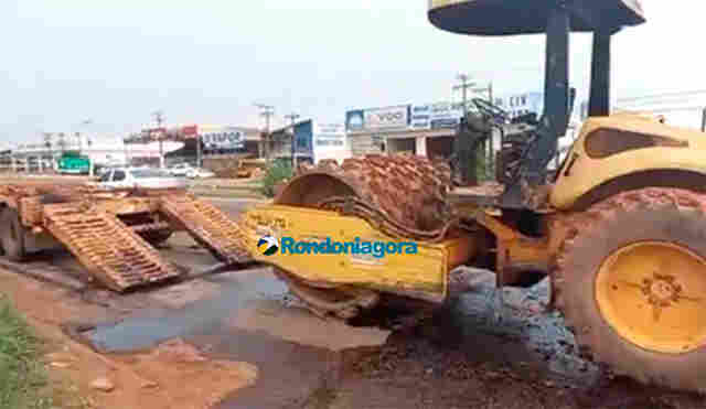 Rolo compressor cai de carreta em Porto Velho