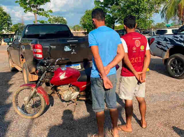 Irmãos que estavam foragidos são presos pela Furtos e Roubos