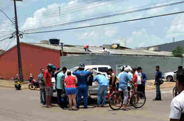 Acidente grave deixa jovem desacordado