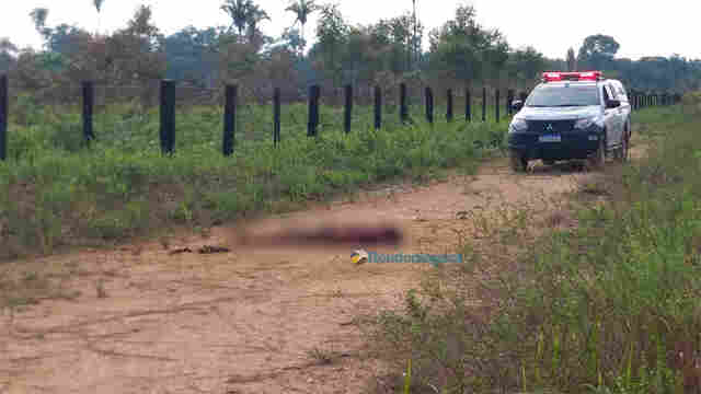 Corpo de homem com golpes de facão é encontrado na Capital