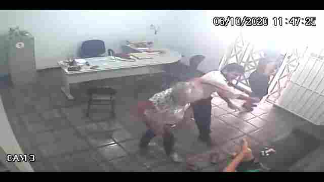 Vídeo: Advogado agride idosa em Porto Velho na frente de criança