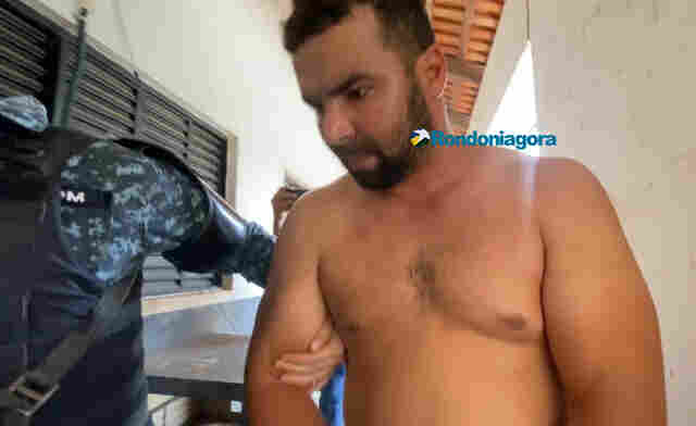 Vídeo: Suspeitos de participação nas mortes de policiais chegam a Porto Velho