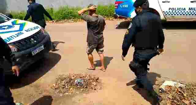 Briga entre dois homens termina com um ferido a facão