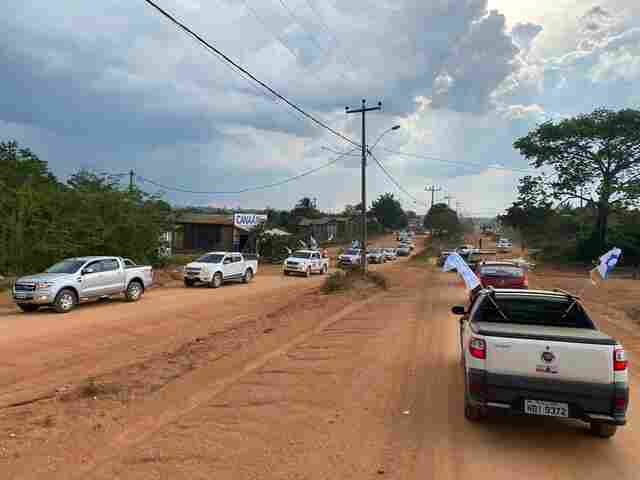 Candidato a vereador diz que Democratas distribui gasolina gratuita para carreata de Marcélio Brasileiro em Nova Mamoré