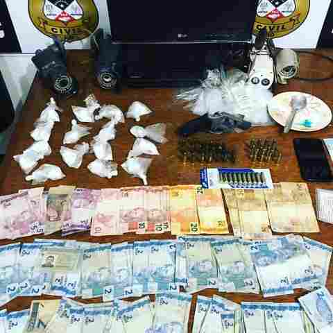 Vigilante é preso com várias porções de droga na Capital