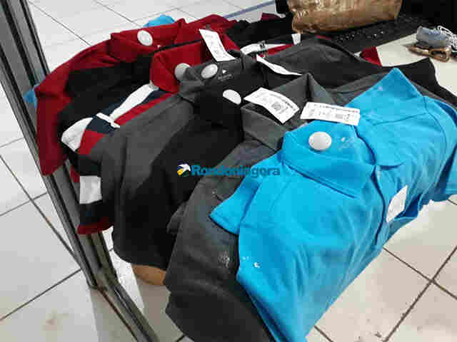 Homem é preso tentando furtar roupas no shopping