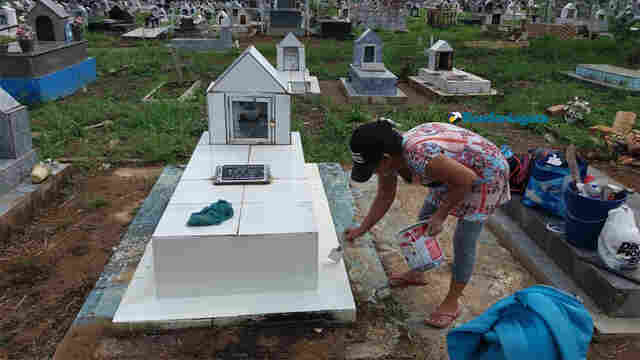 Familiares antecipam visitações em cemitérios