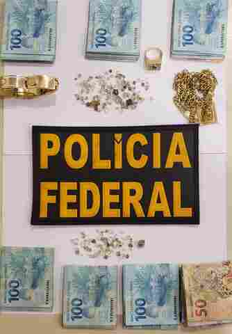 PF prende homem com quase 200 pedras de diamante