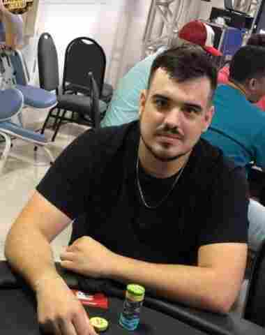 Jovem que estava desaparecido faz contato com a mãe